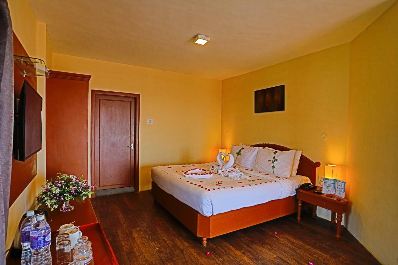 Hotel La Montana By Tgi à Ooty Extérieur photo