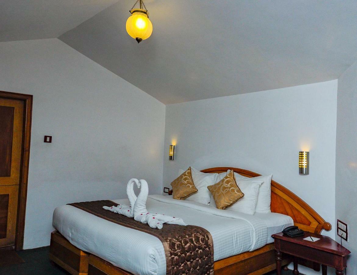 Hotel La Montana By Tgi à Ooty Extérieur photo